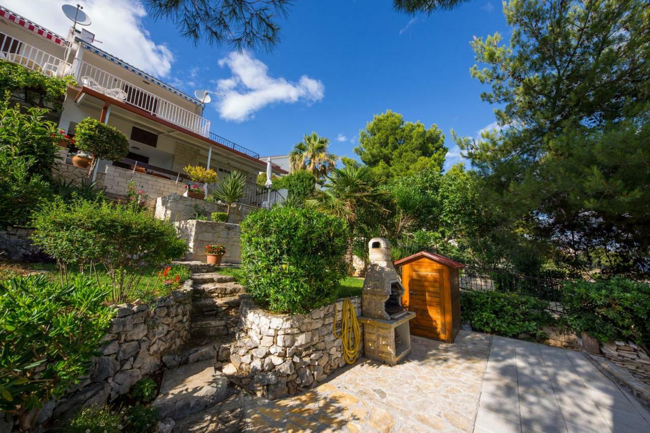 Apartments Mateo Trogir Exterior photo