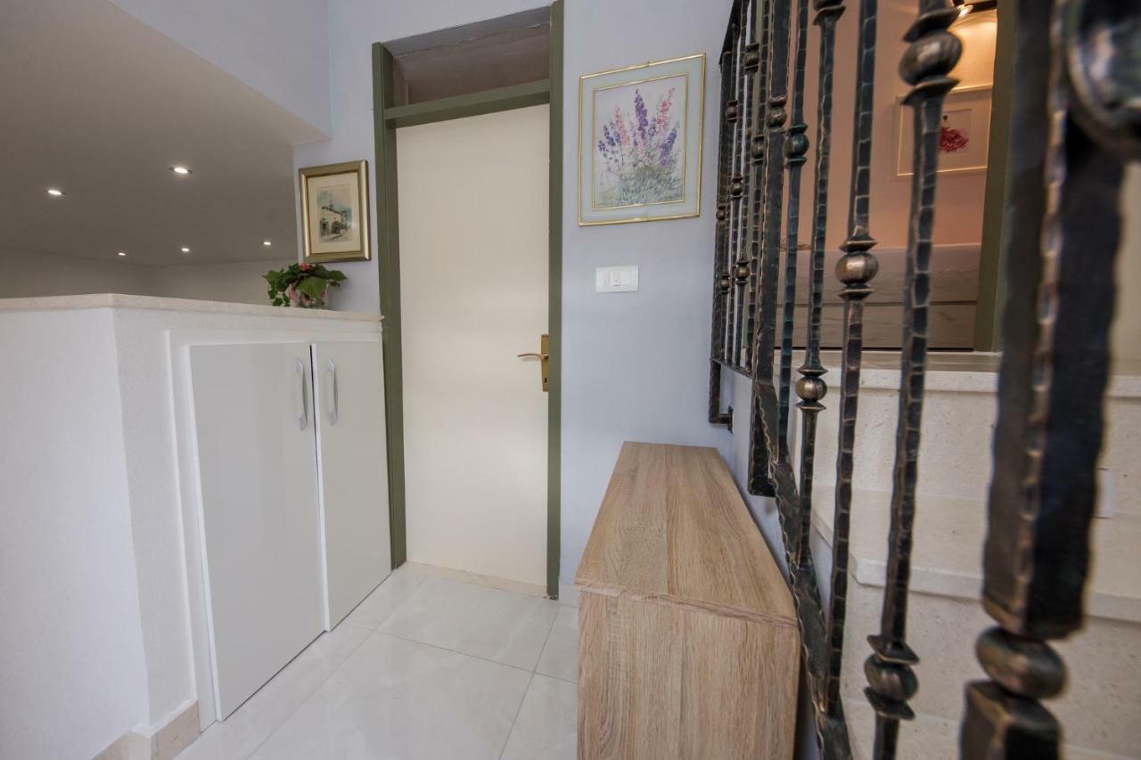 Apartments Mateo Trogir Exterior photo